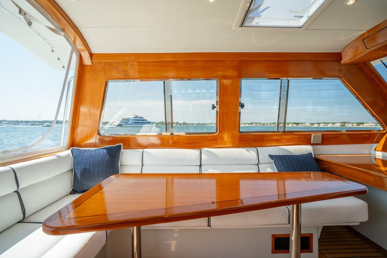 2000 Little Harbor 44 Whisperjet — photo 12