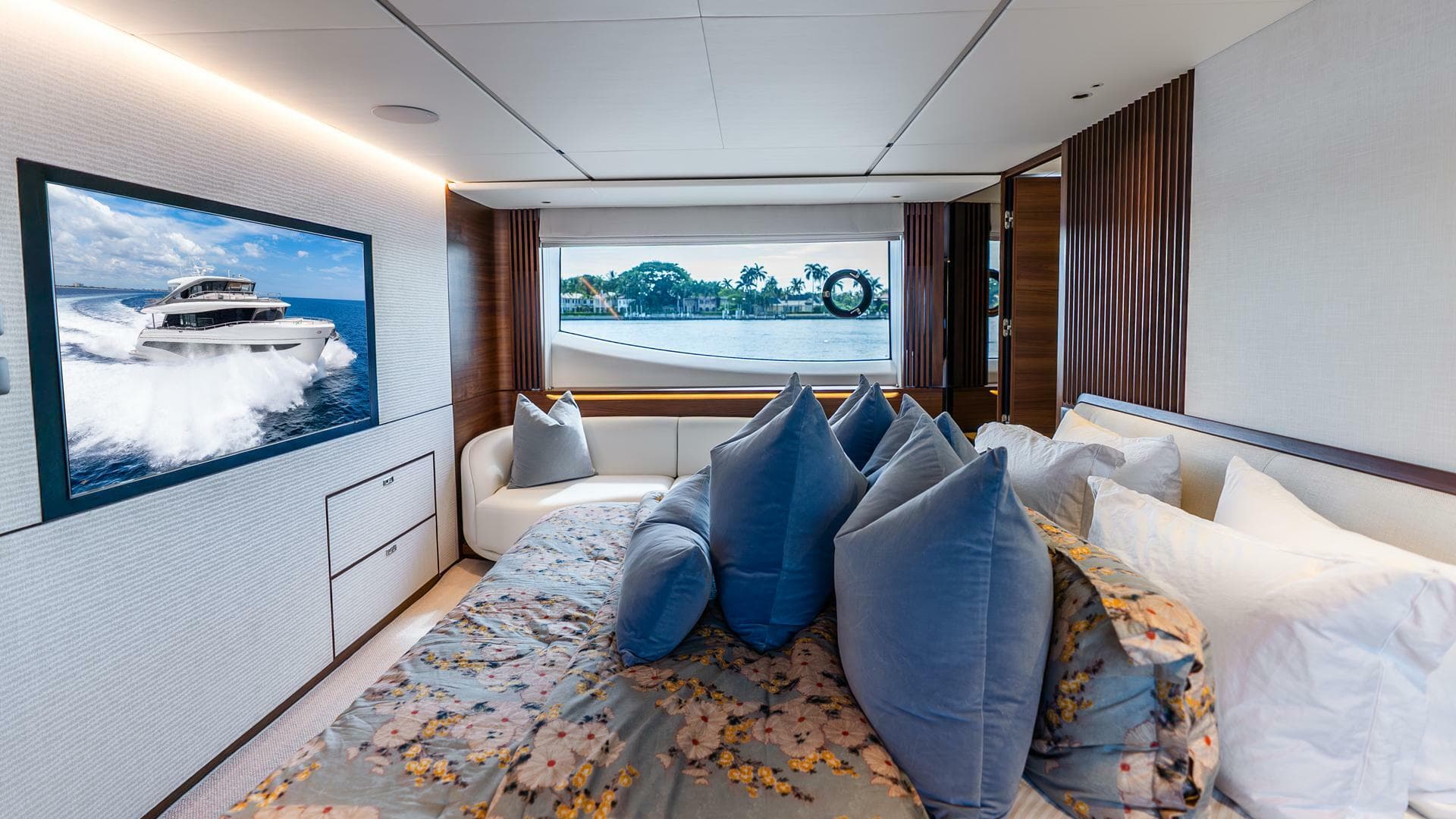 2024 Princess X80 — photo 37