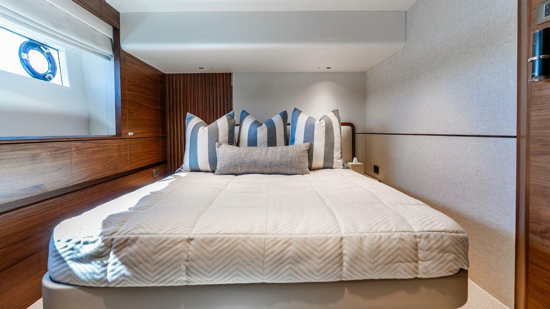 2024 Princess X80 — photo 48