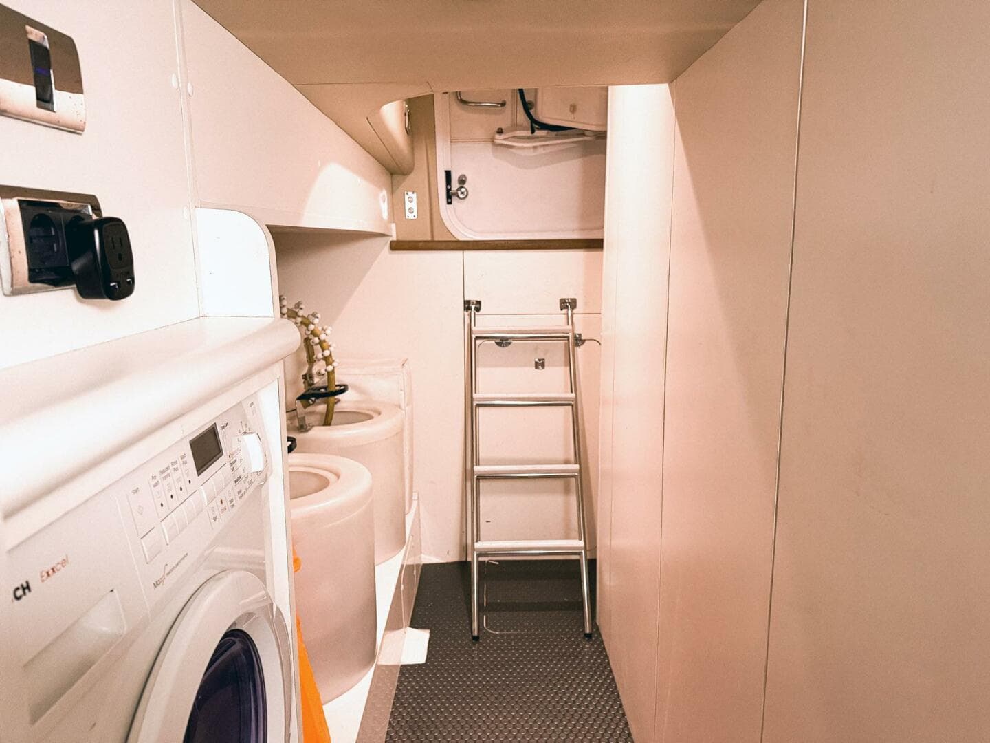 2007 Princess 23M — photo 36