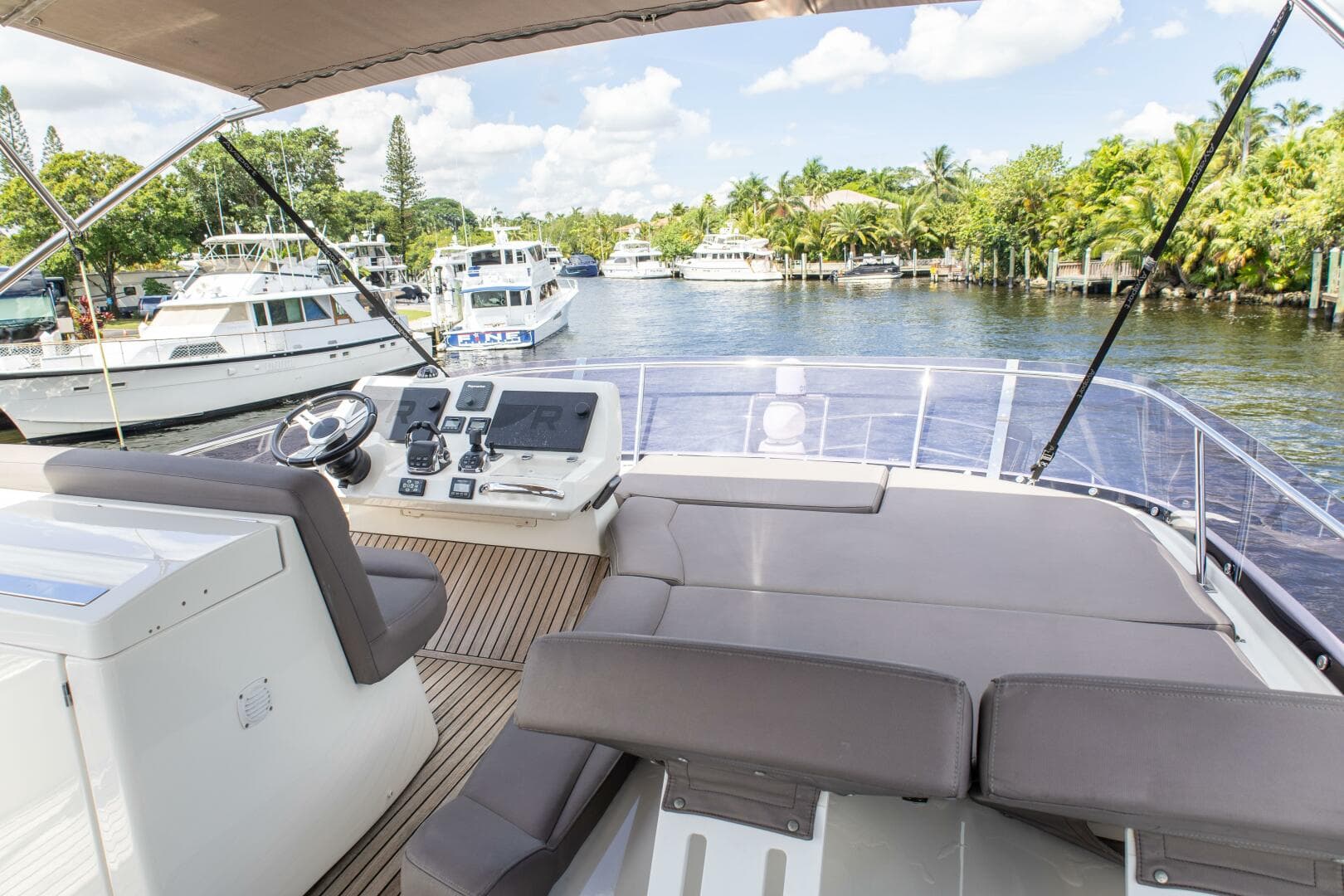 2018 Prestige 500 Flybridge — photo 30
