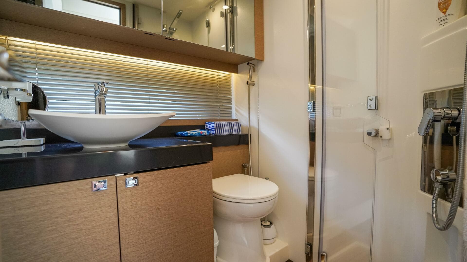 2018 Prestige 500 Flybridge — photo 26