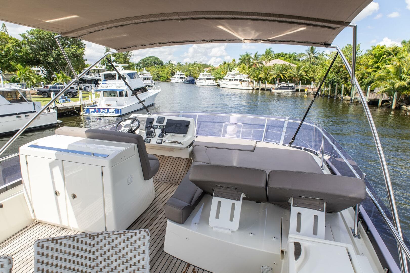 2018 Prestige 500 Flybridge — photo 29