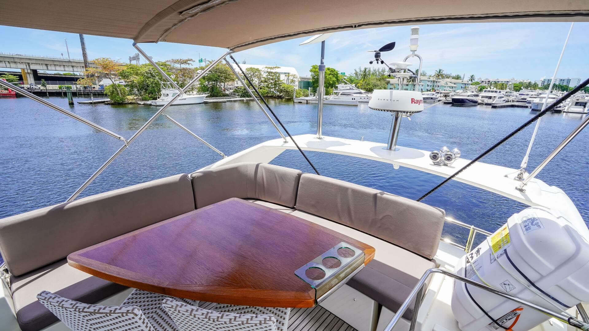 2018 Prestige 500 Flybridge — photo 28
