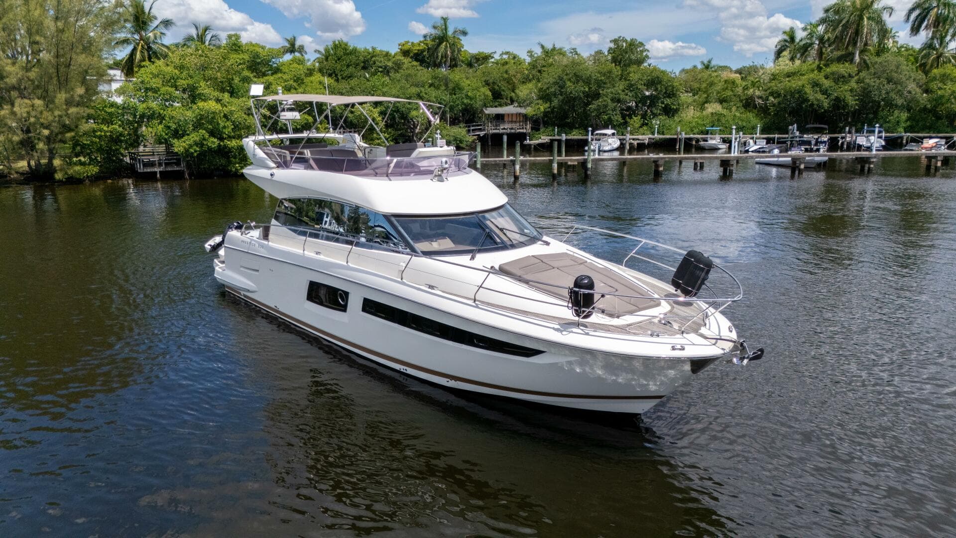 2018 Prestige 500 Flybridge — photo 2