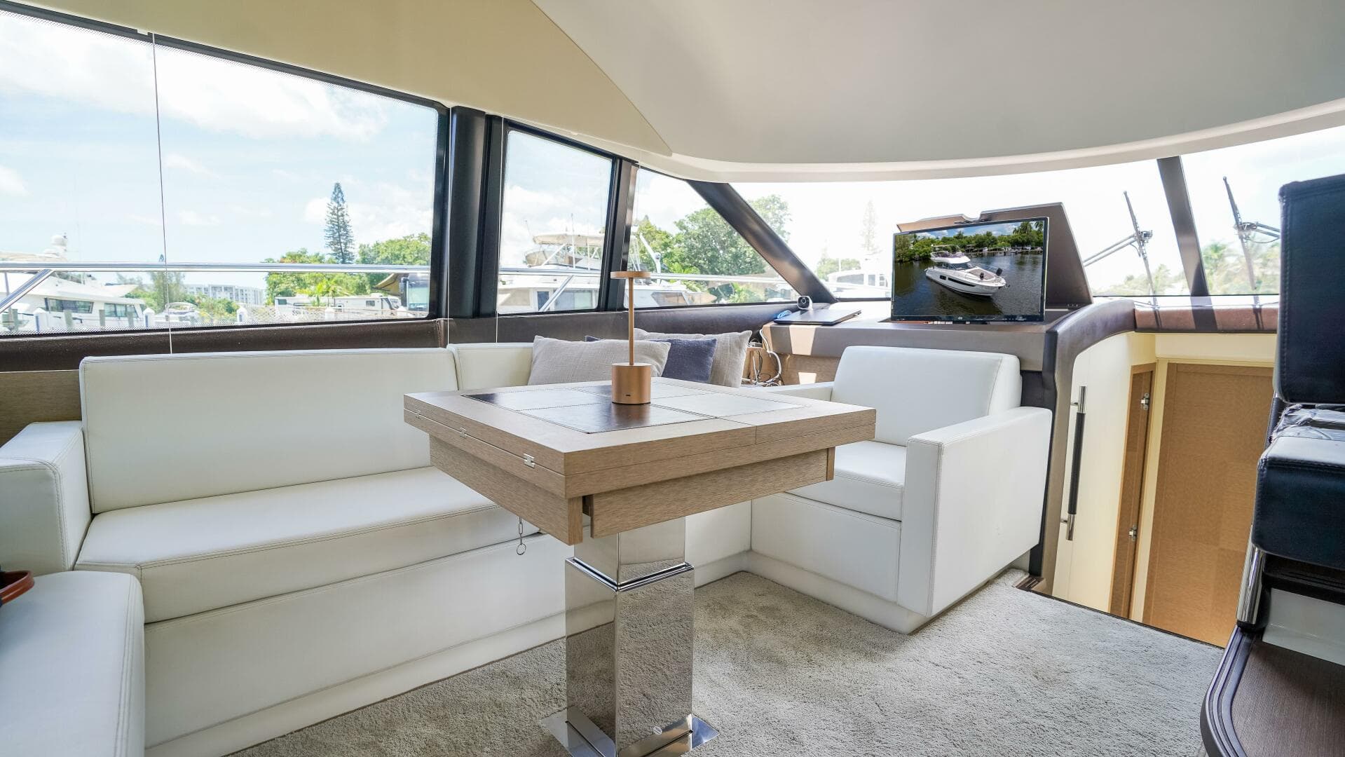 2018 Prestige 500 Flybridge — photo 15