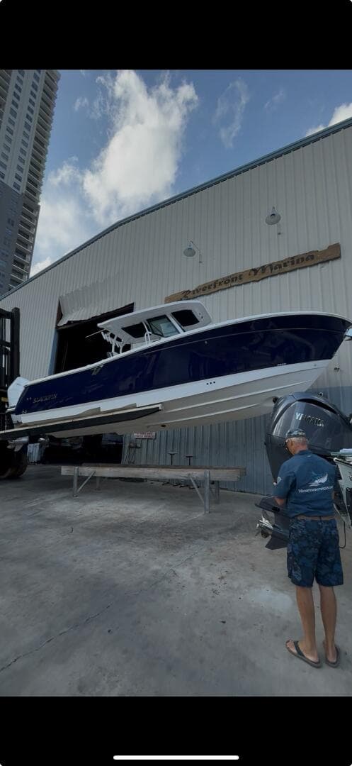 2025 Blackfin 302 CC — photo 2