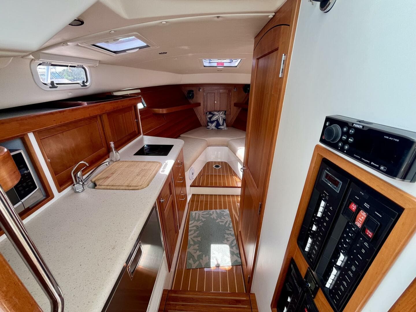 2019 Mjm 35Z — photo 51