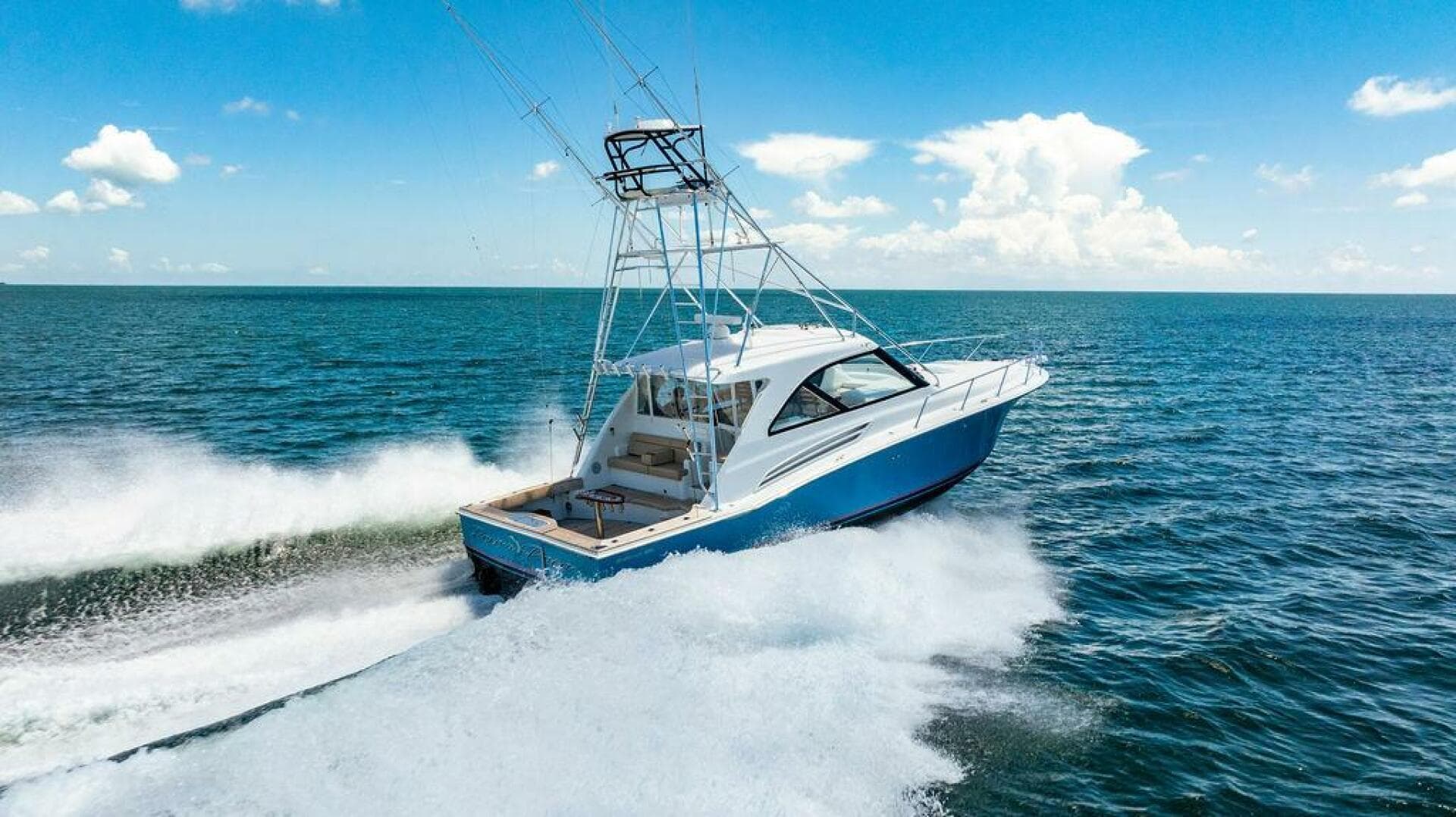 2023 Hatteras GT 45X — photo 4