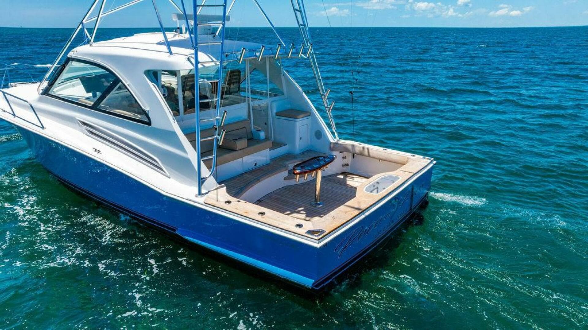 2023 Hatteras GT 45X — photo 7