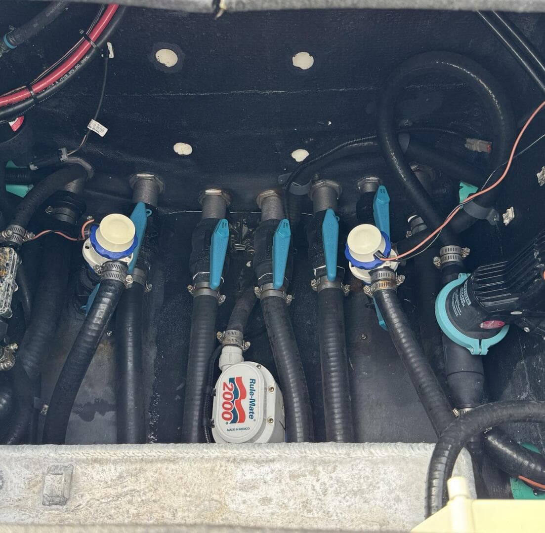 2021 Yellowfin 26 Hybrid — photo 34