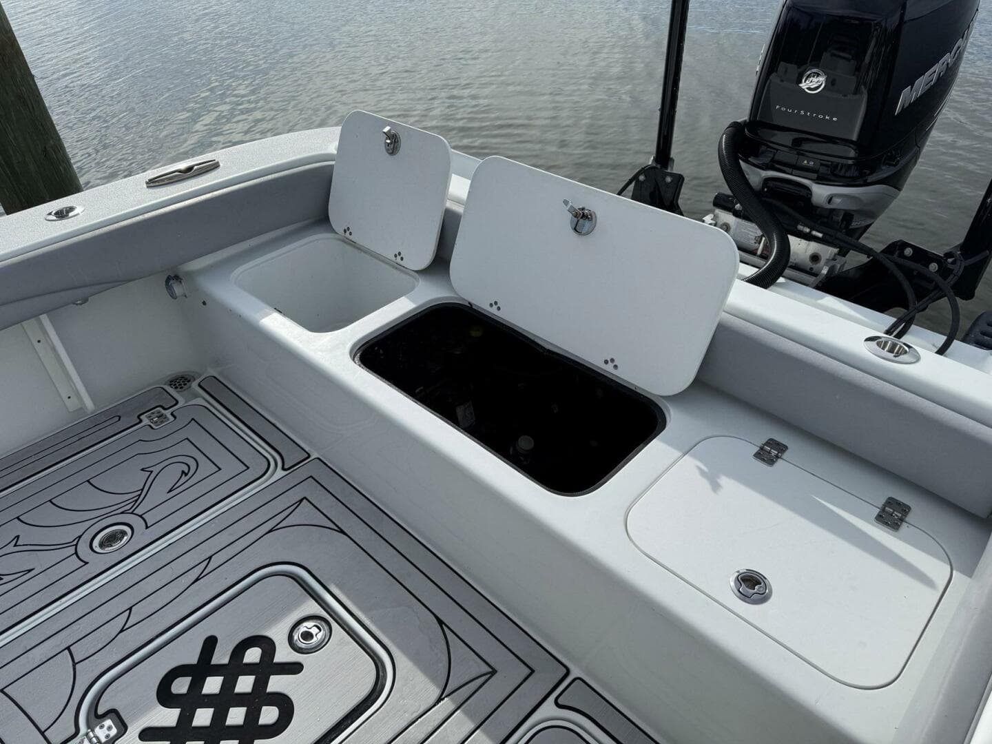 2021 Yellowfin 26 Hybrid — photo 33