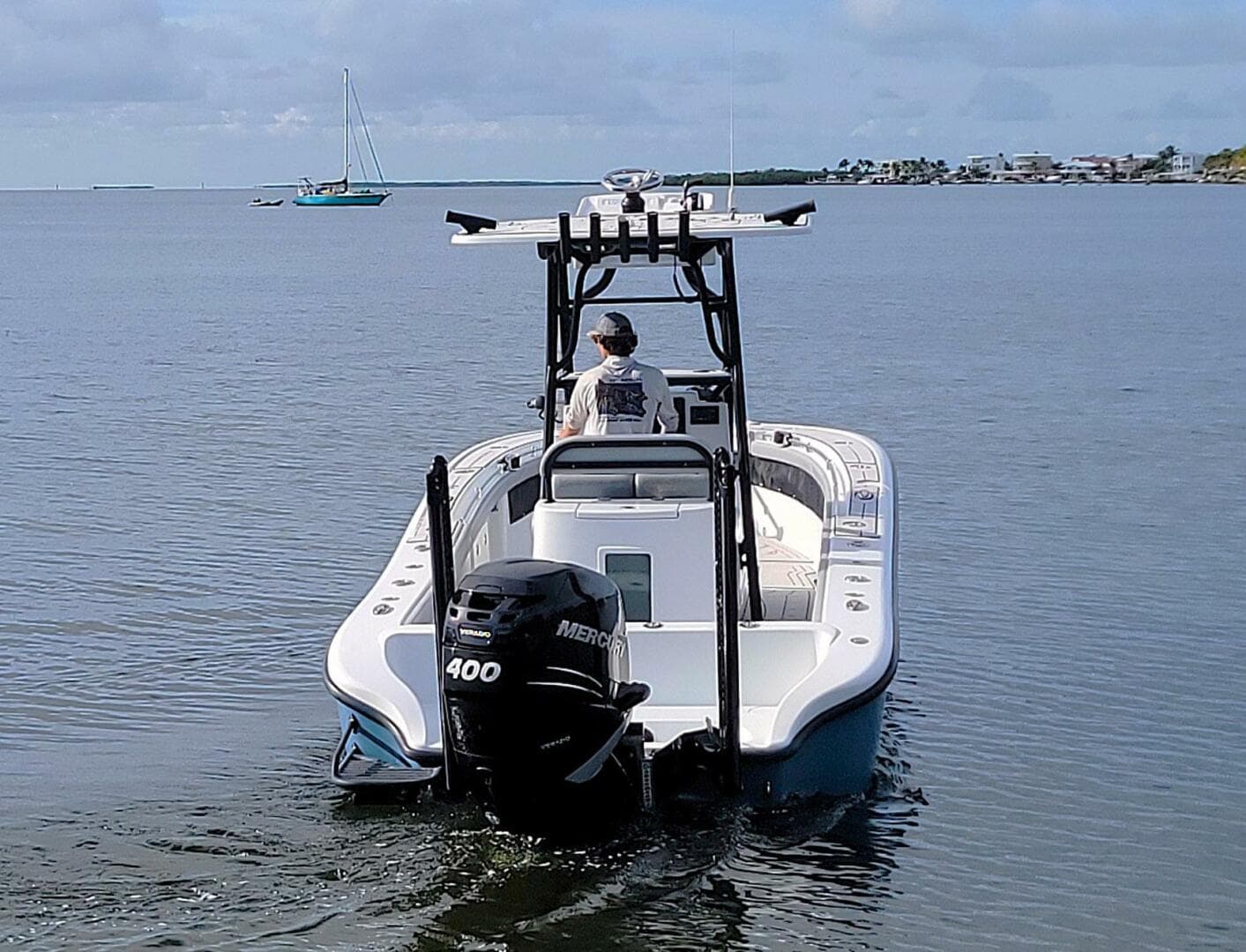 2021 Yellowfin 26 Hybrid — photo 4