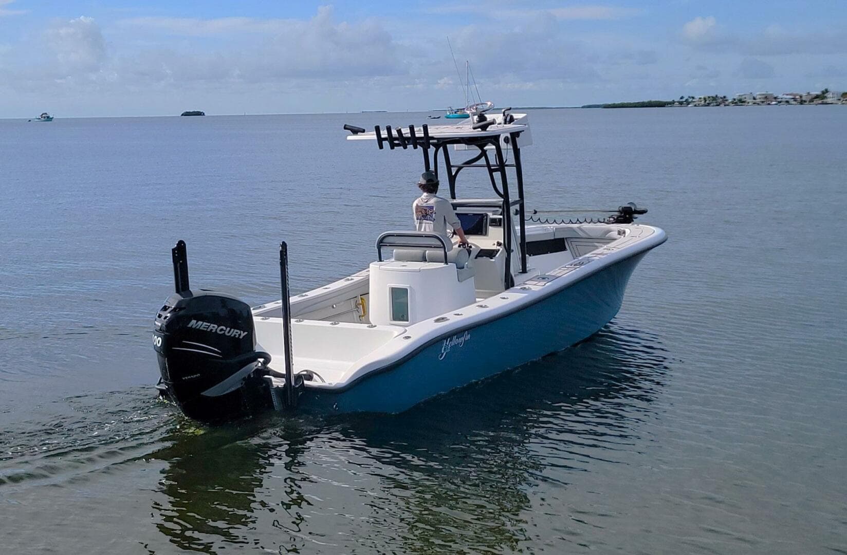 2021 Yellowfin 26 Hybrid — photo 3