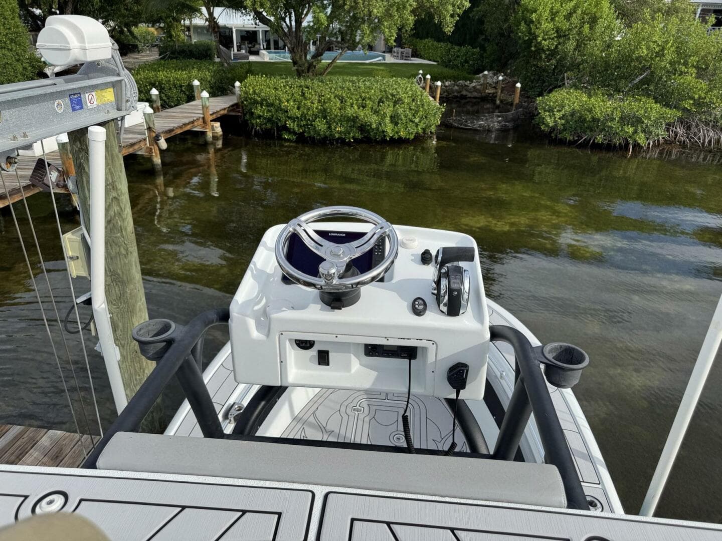 2021 Yellowfin 26 Hybrid — photo 29