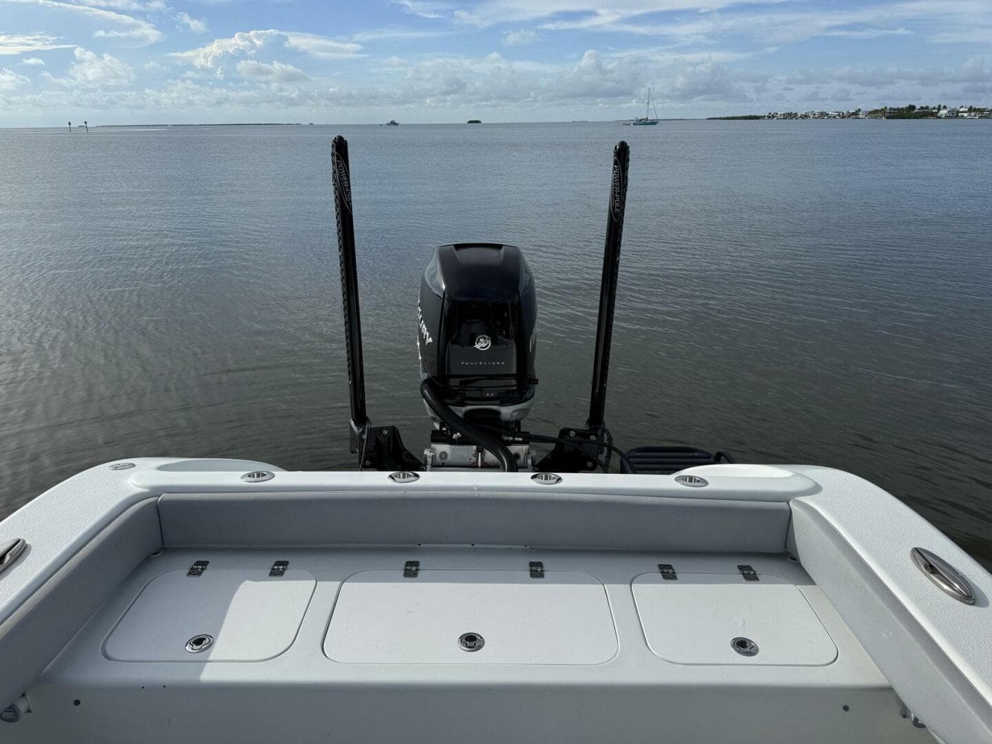 2021 Yellowfin 26 Hybrid — photo 35