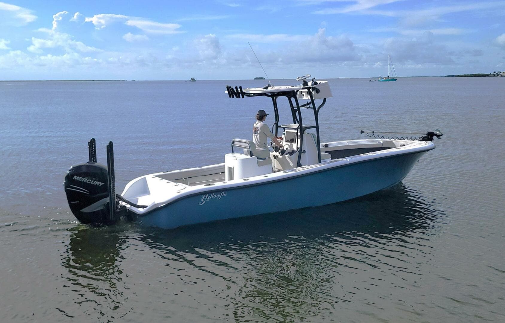 2021 Yellowfin 26 Hybrid — photo 2