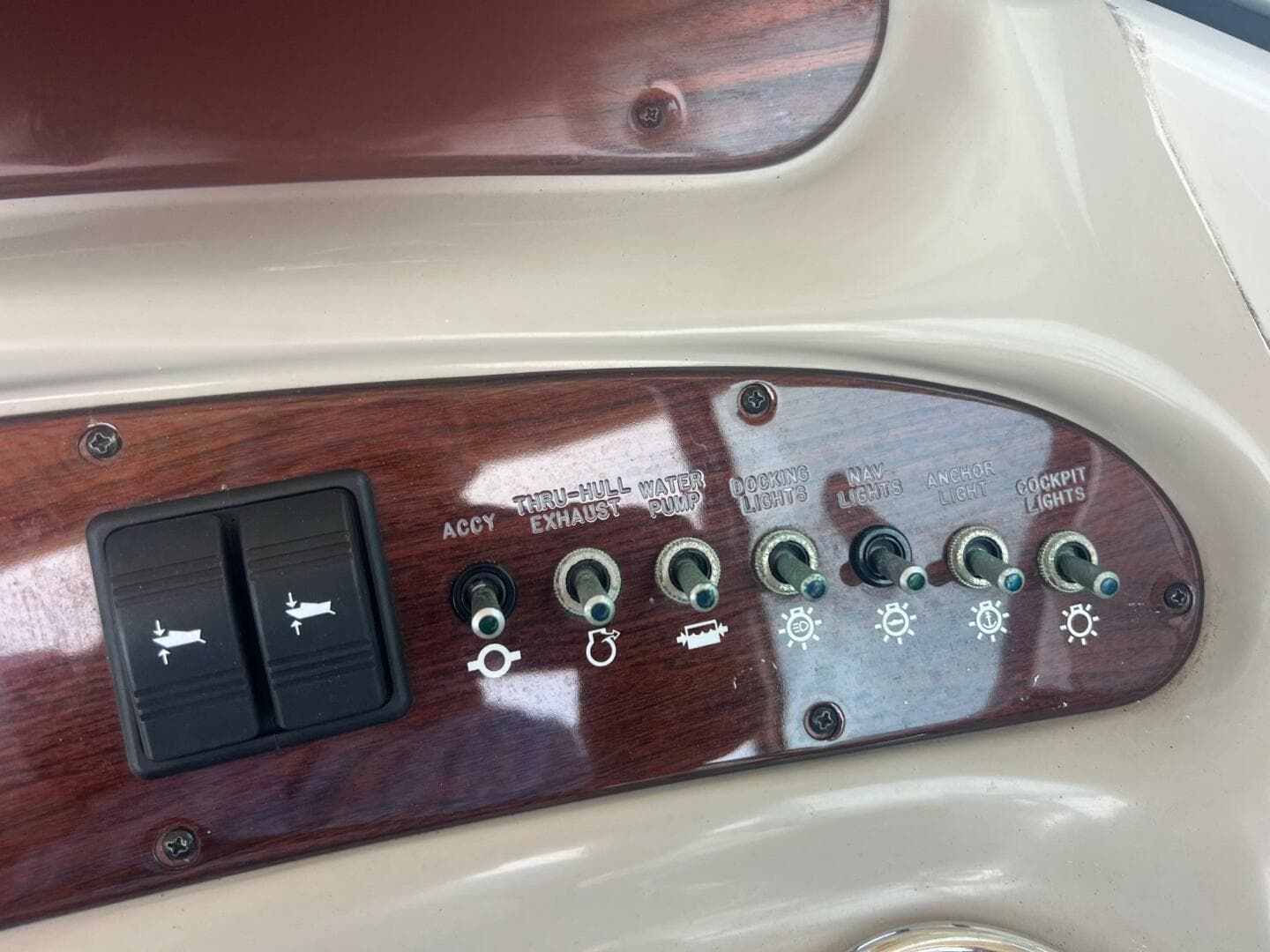 2007 Sea Ray 240 Sundeck — photo 31