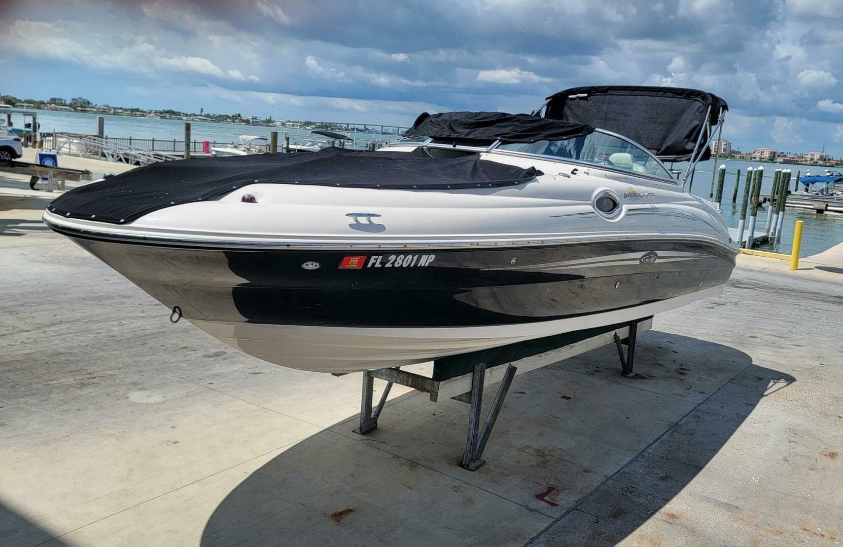 2007 Sea Ray 240 Sundeck — photo 8