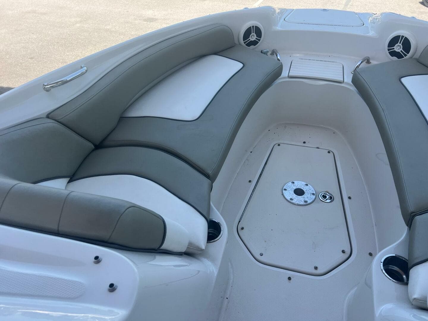 2007 Sea Ray 240 Sundeck — photo 32