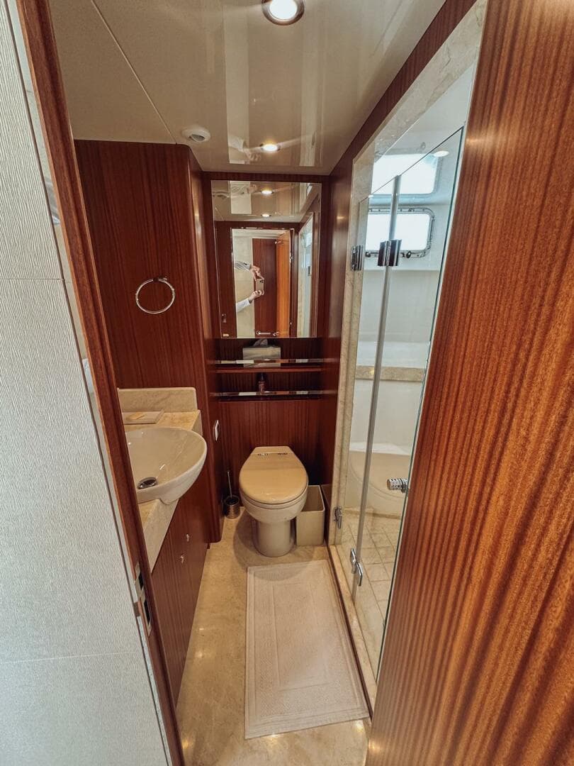 2015 Ocean Alexander 72 — photo 18