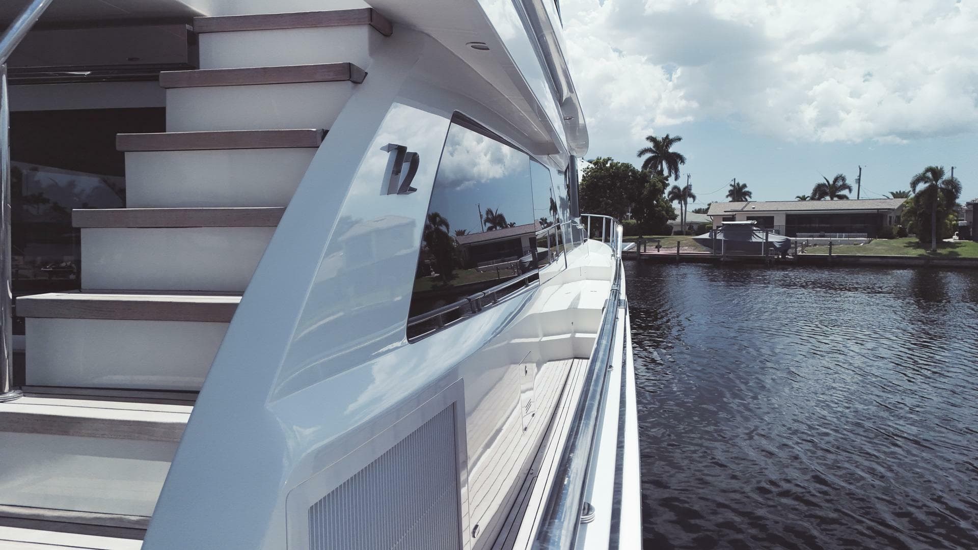 2015 Ocean Alexander 72 — photo 6
