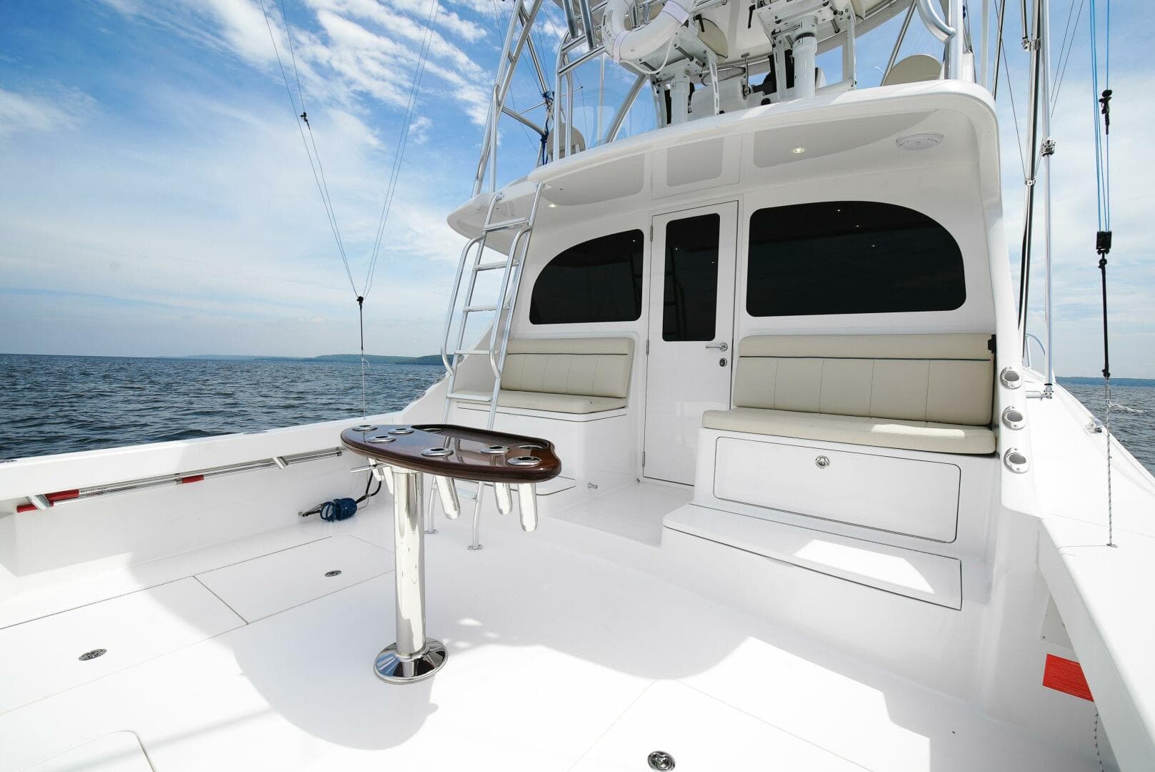 2025 Viking 46 Billfish — photo 17