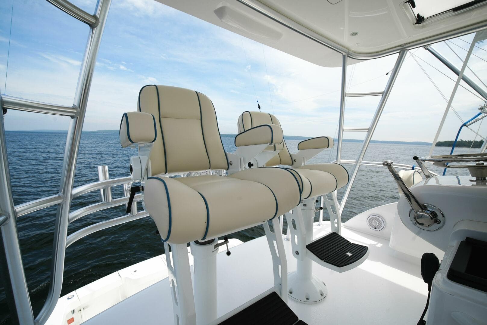 2025 Viking 46 Billfish — photo 31