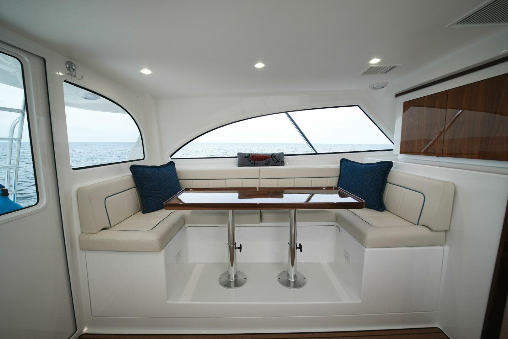2025 Viking 46 Billfish — photo 43