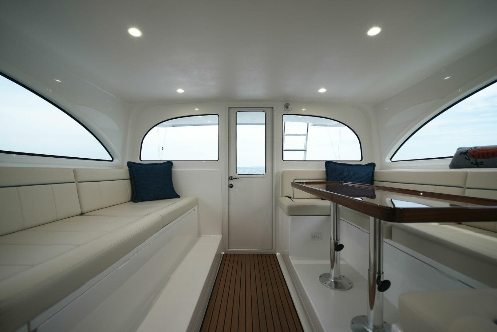 2025 Viking 46 Billfish — photo 39