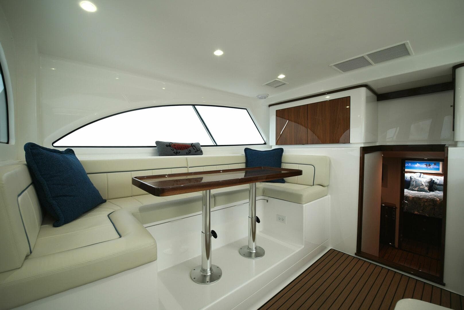 2025 Viking 46 Billfish — photo 41