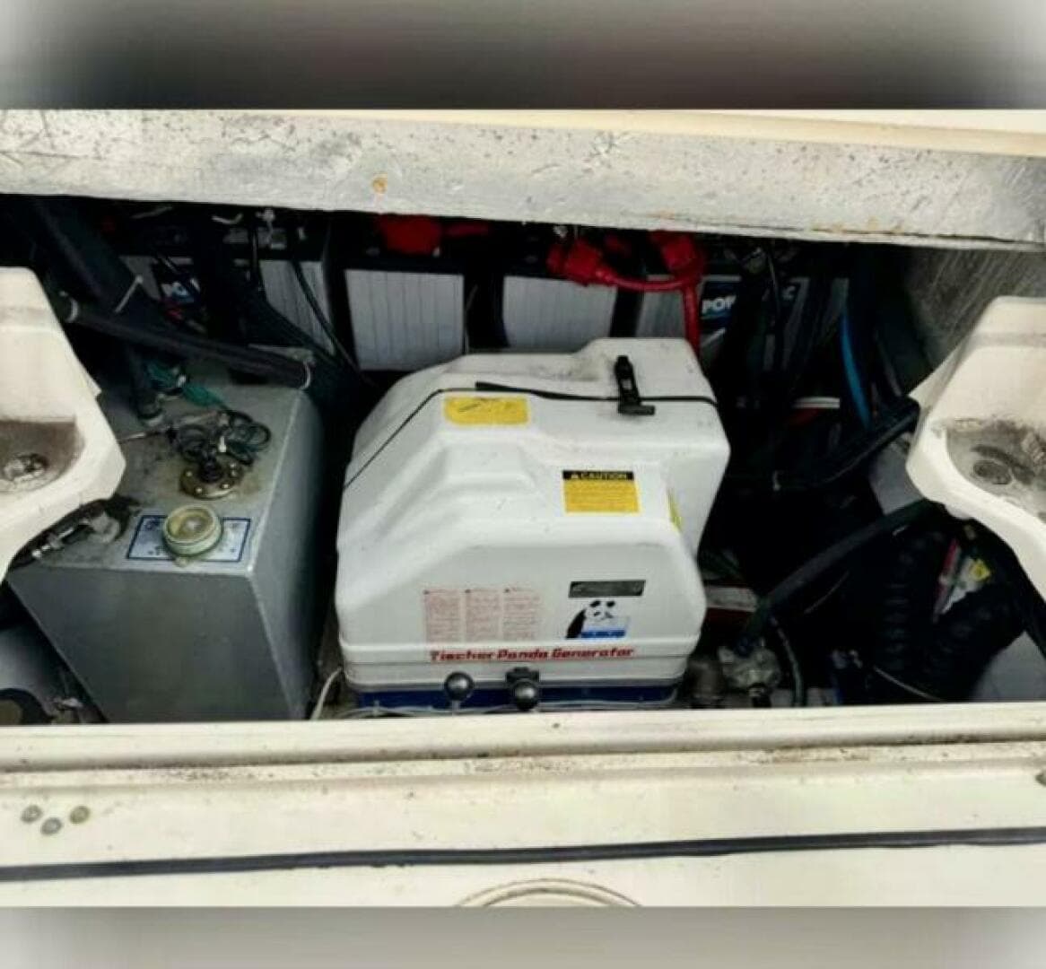 2008 Grady-White 330 Express — photo 17