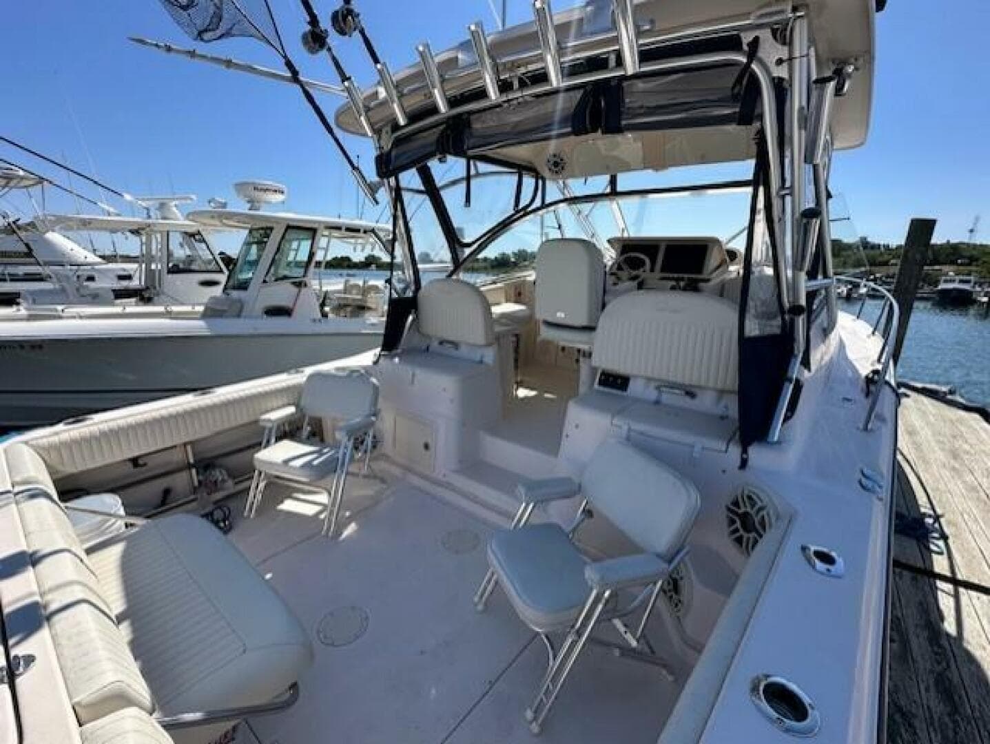 2008 Grady-White 330 Express — photo 5