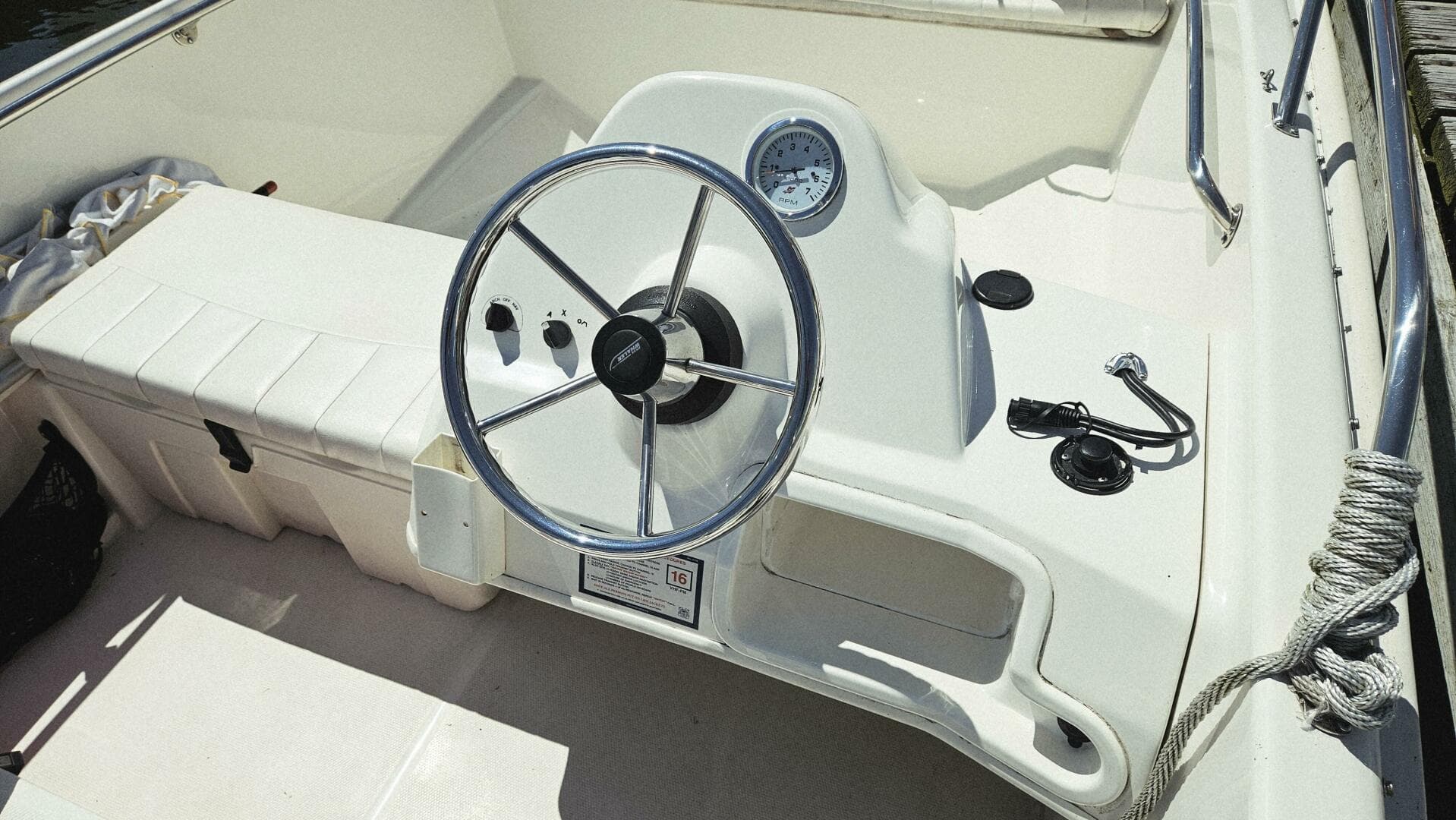 2012 Boston Whaler 17 Super Sport — photo 5