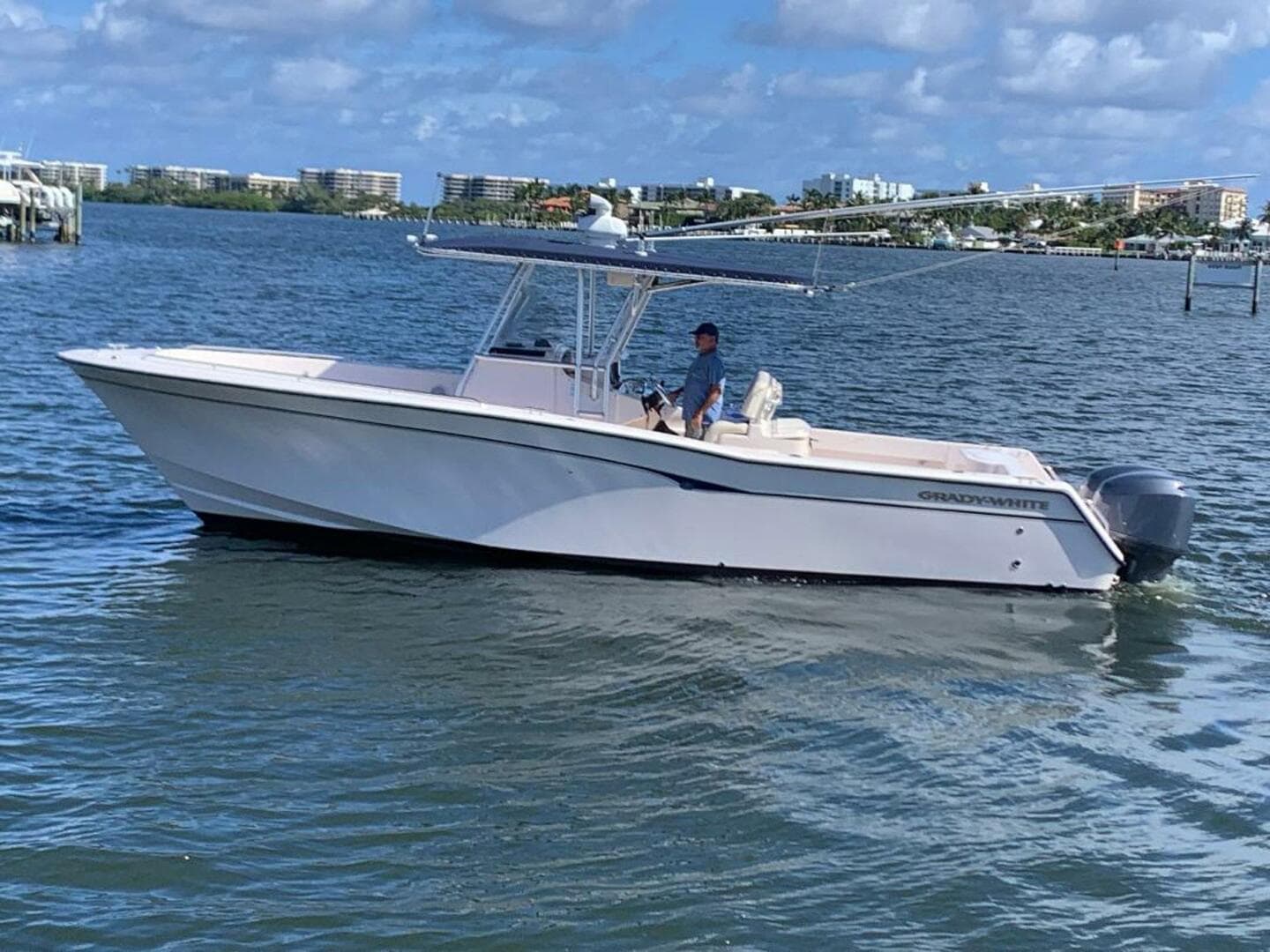 2000 Grady-White 306 Bimini