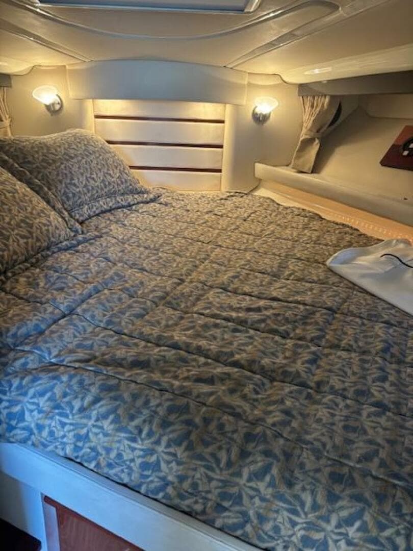 2007 Monterey 350 Sport Yacht — photo 33