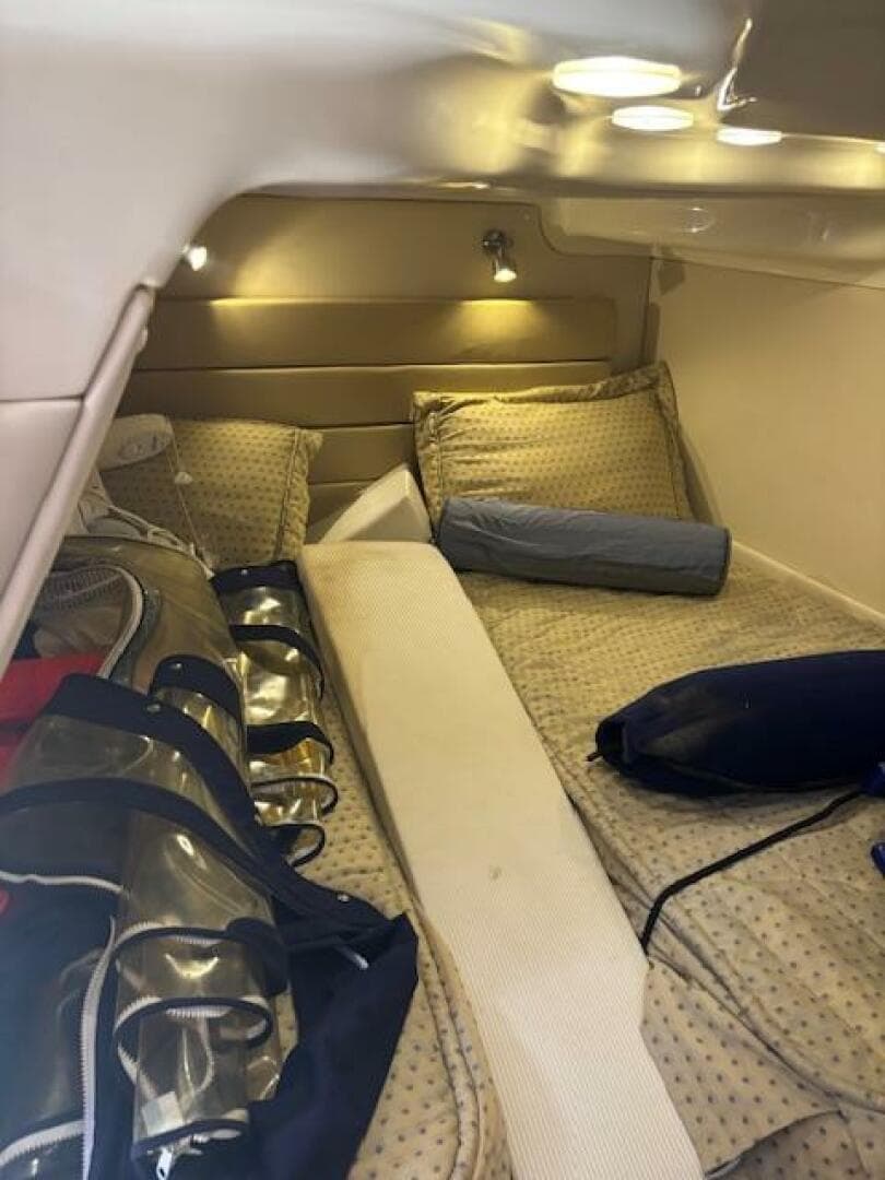 2007 Monterey 350 Sport Yacht — photo 28