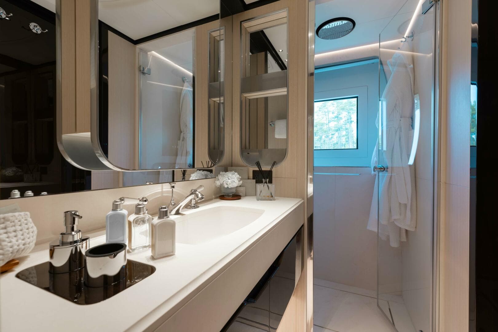 2019 Benetti Delfino 95 — photo 13