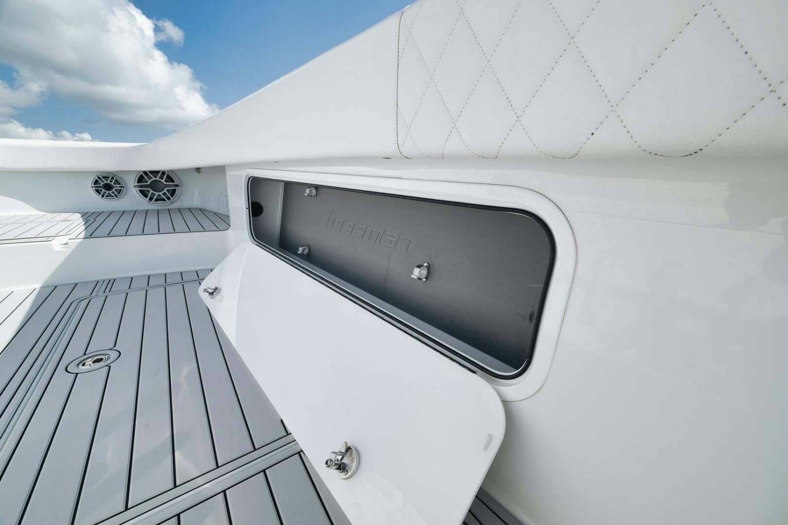 2022 Freeman 47 — photo 26