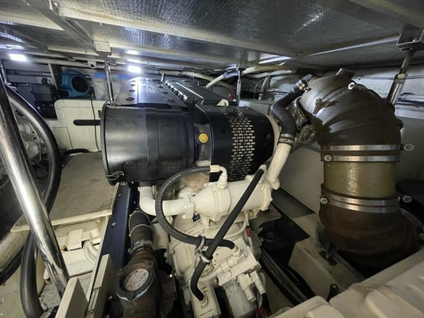 2004 Carver 56 Voyager — photo 104