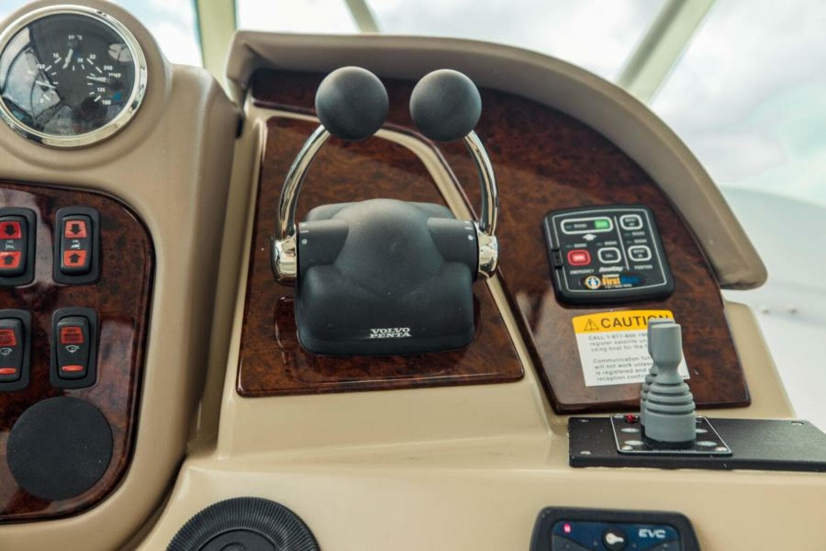 2004 Carver 56 Voyager — photo 81