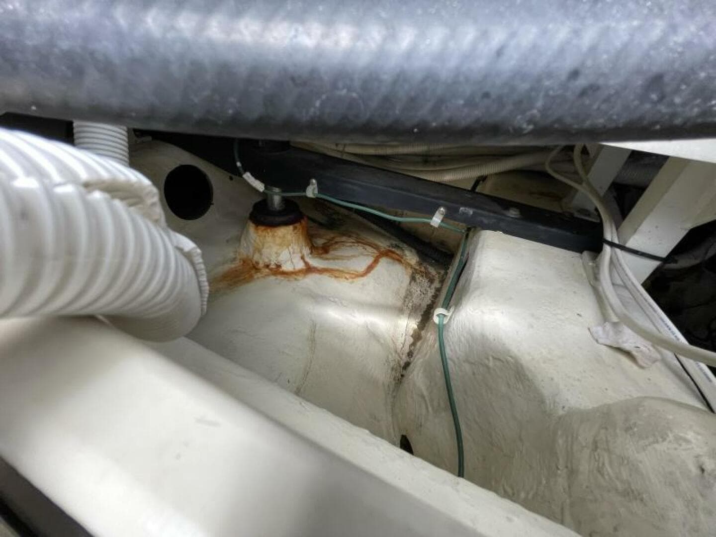 2004 Carver 56 Voyager — photo 93