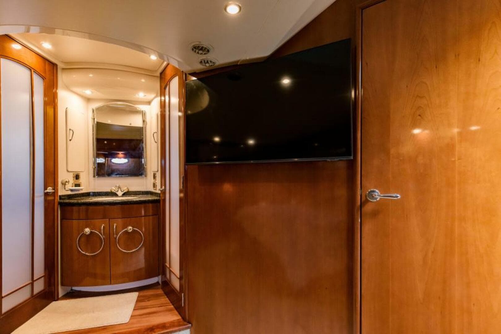 2004 Carver 56 Voyager — photo 50