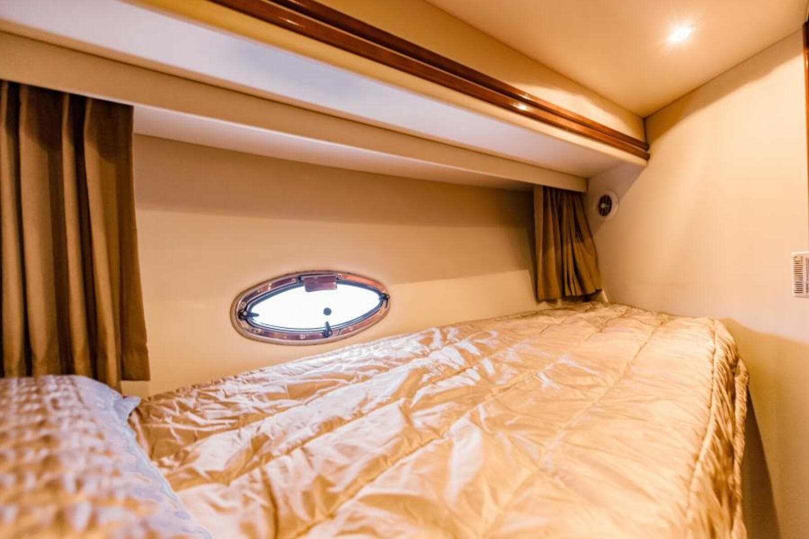 2004 Carver 56 Voyager — photo 57