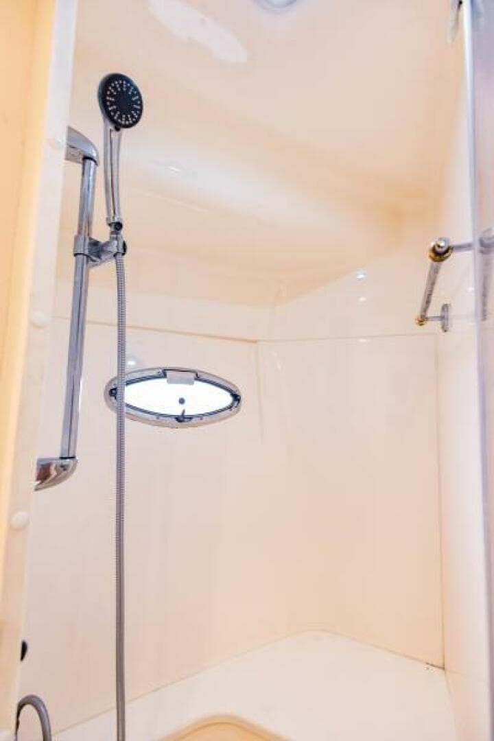 2004 Carver 56 Voyager — photo 61