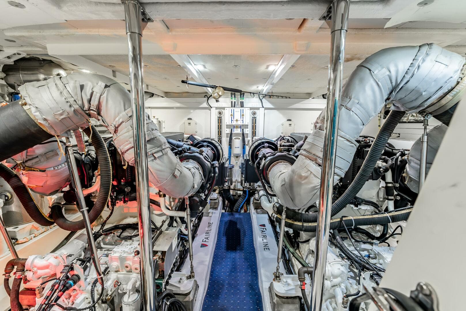 2013 Fairline — photo 25