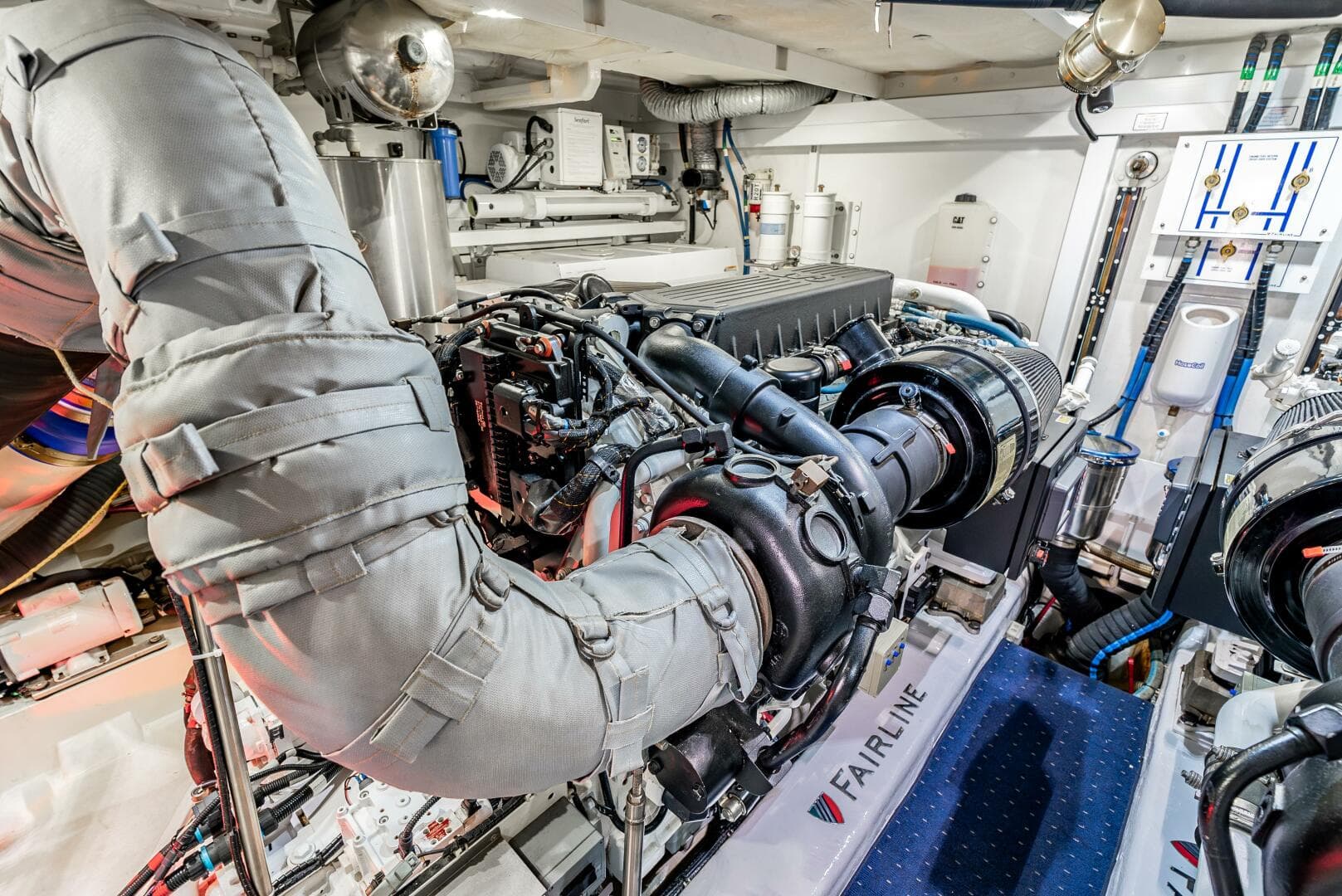 2013 Fairline — photo 24