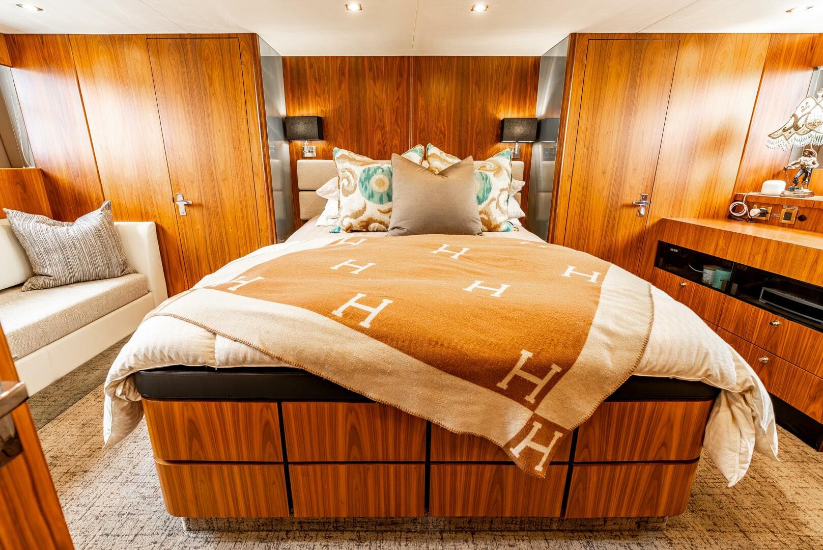 2013 Fairline — photo 11