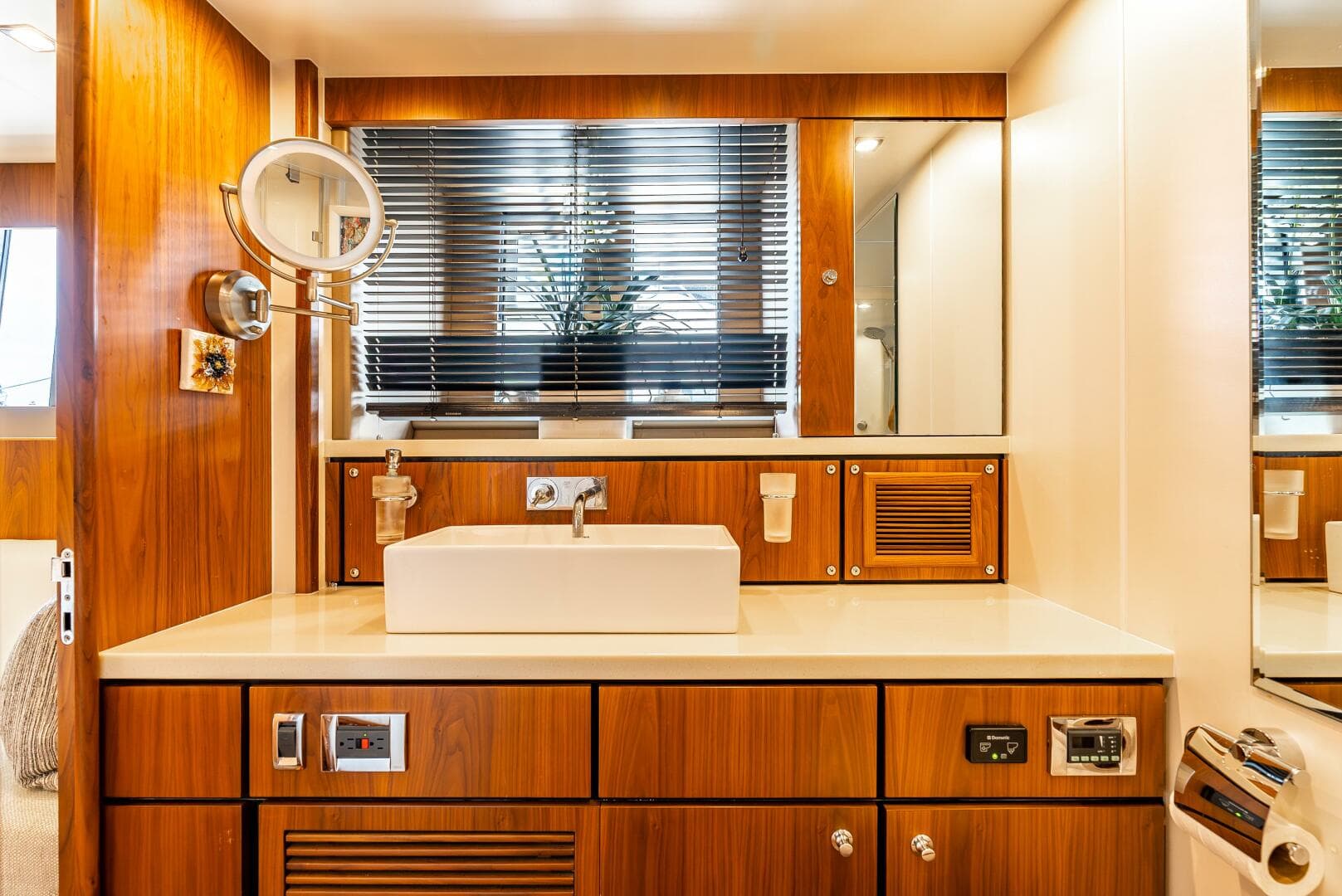 2013 Fairline — photo 13