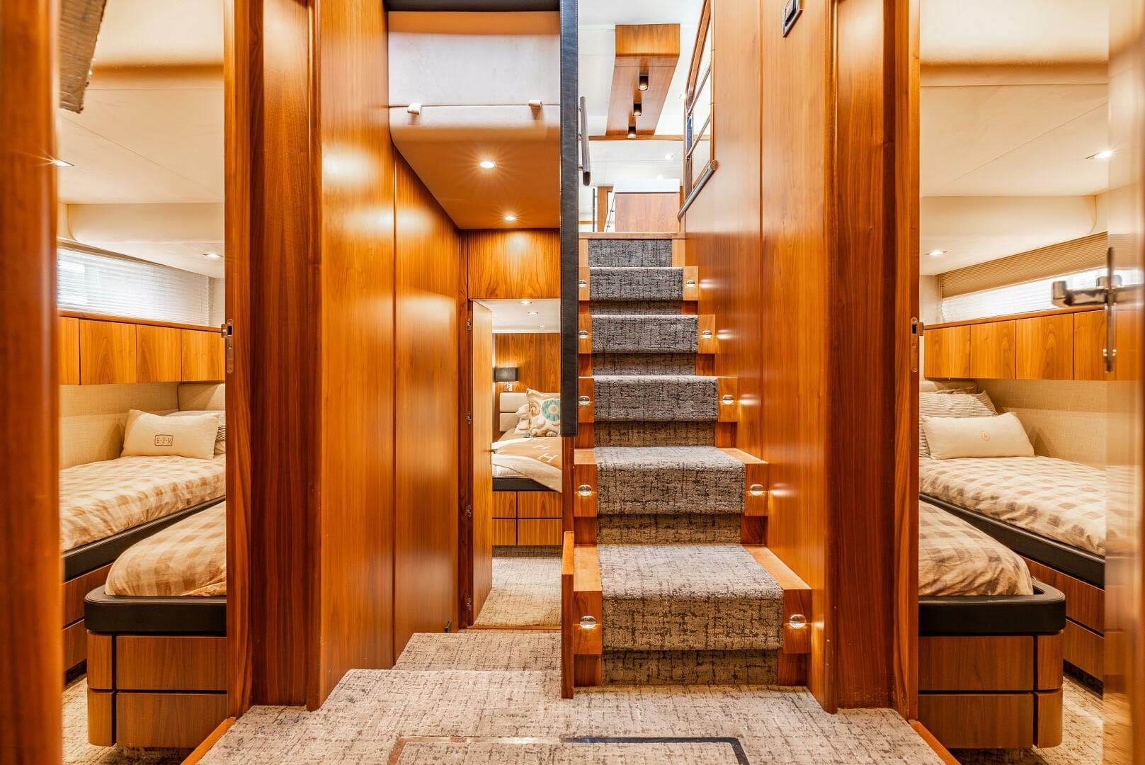 2013 Fairline — photo 10